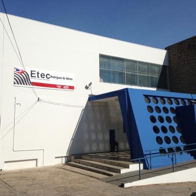 Etec de Bauru registra desempenho superior à média da OCDE no Pisa para Escolas