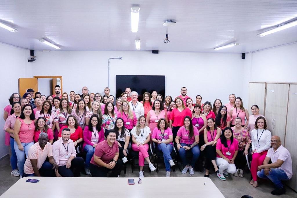 Secretaria da Educação de Bauru realiza “Dia Rosa” e reforça a importância da prevenção ao câncer de mama