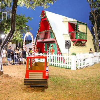 Casinhas do Papai Noel e trenzinho gratuitos para as crianças são atrações do ‘Natal EmCantos’ em Bauru