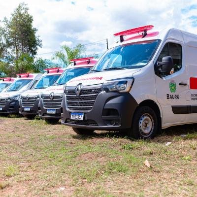 Secretaria de Saúde recebe novas ambulâncias para o transporte de pacientes