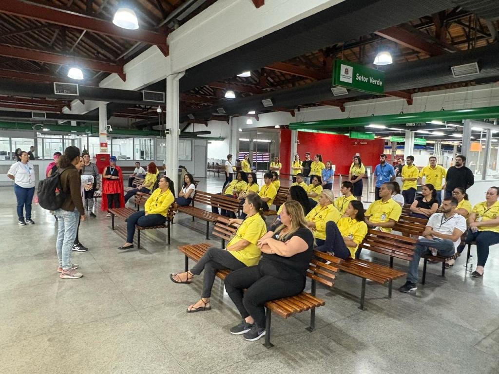 Secretaria de Saúde realiza ação de conscientização sobre o combate ao mosquito Aedes aegypti no Poupatempo