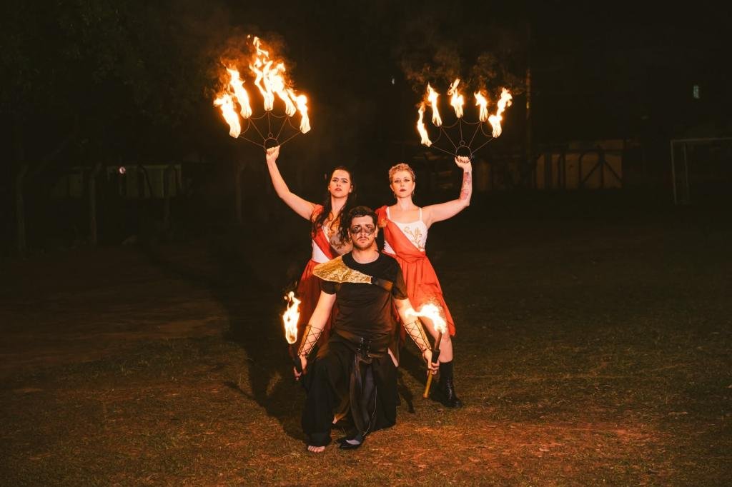 Espetáculo circense "O Mito da Caixa de Pandora" estréia em Bauru com apresentações gratuitas